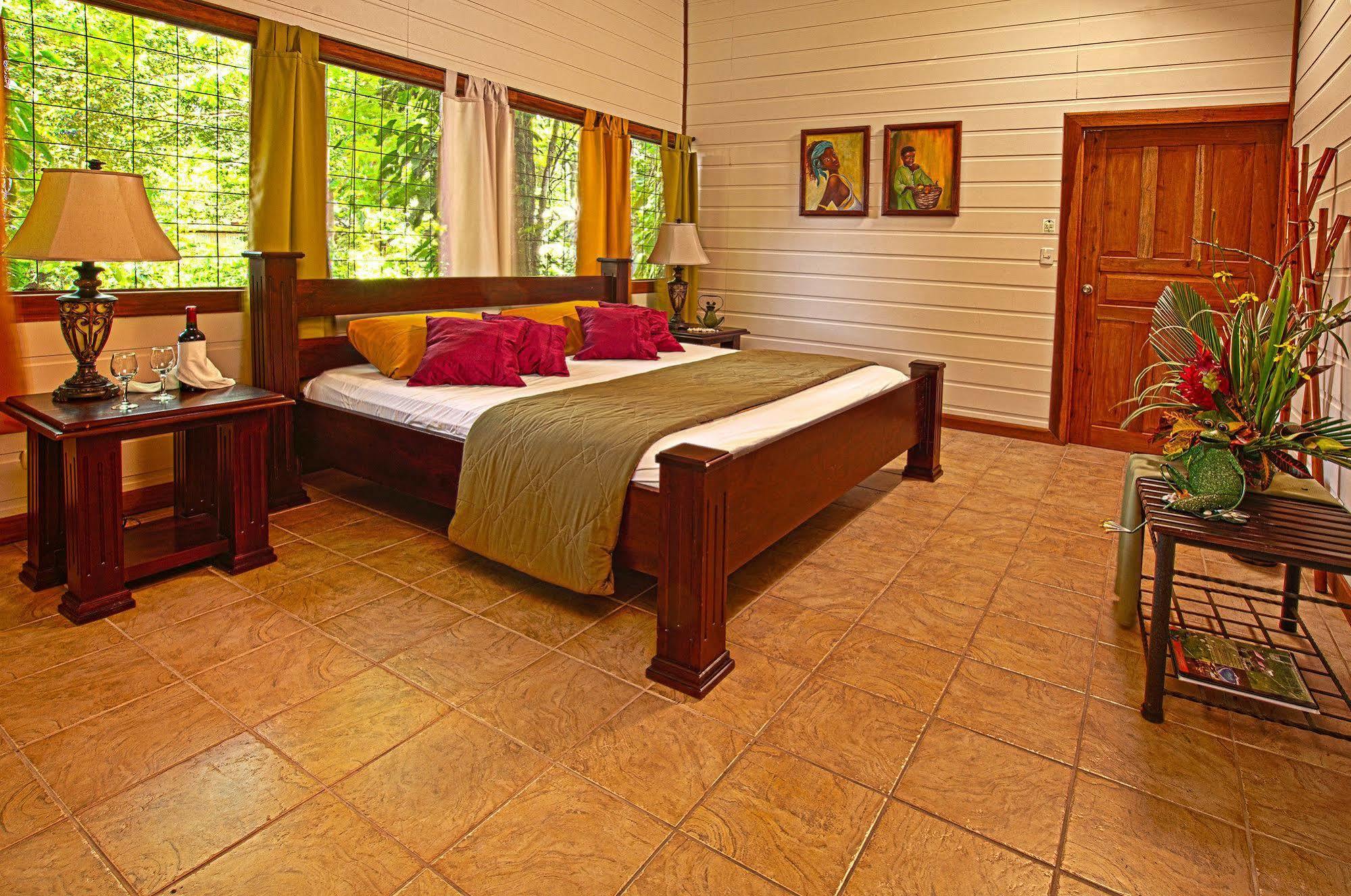 Evergreen Lodge Tortuguero Εξωτερικό φωτογραφία